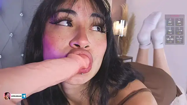 aprildreams19 online show from 23, 10, 2025