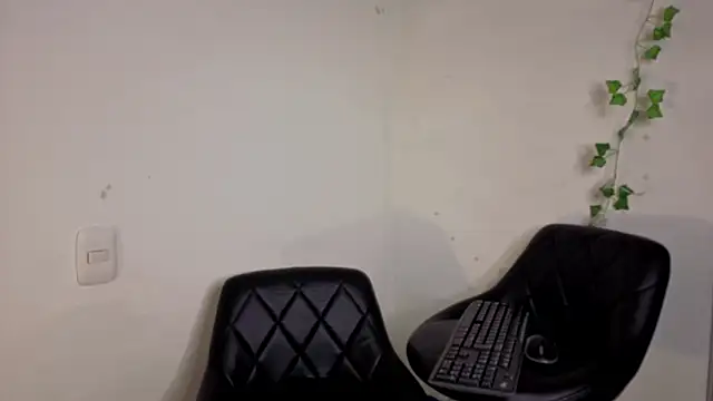 Mia adams66 online show from 6, 2, 2026