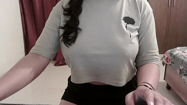 ANANYA-TIWARI online show from 30, 9, 2025