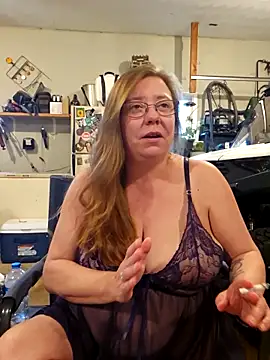 MsShelby40 online show from 16, 11, 2025