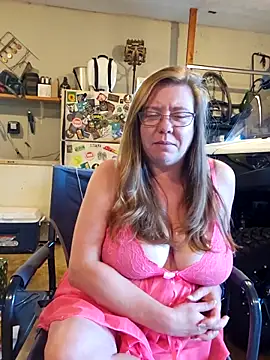 MsShelby40 online show from 14, 10, 2025