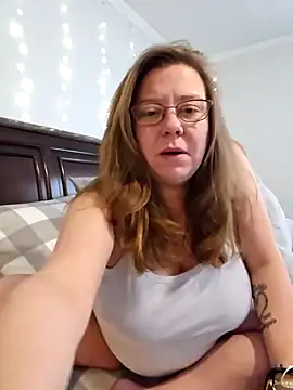 MsShelby40 online show from 18, 1, 2025