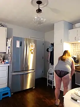 MsShelby40 online show from 8, 10, 2025