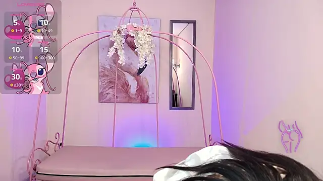 Snapshot of Violetta_Suky chatting on 19, 3, 2025 Violetta Suky online show from 19, 3, 2025