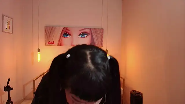 Snapshot of Violetta_Suky chatting on 18, 3, 2025 Violetta Suky online show from 18, 3, 2025