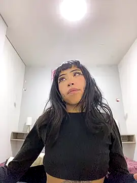 Snapshot of Violetta_Suky chatting on 20, 9, 2025 Violetta Suky online show from 20, 9, 2025