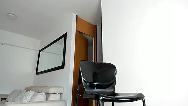 Snapshot of smit_hot_sr chatting on 25, 6, 2026 smit hot sr online show from 25, 6, 2026