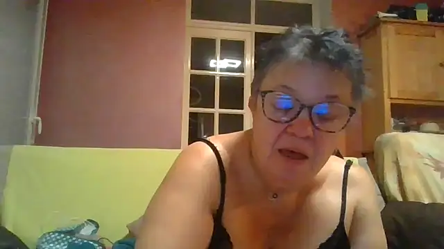 Vandeae44 online show from 9, 2, 2026