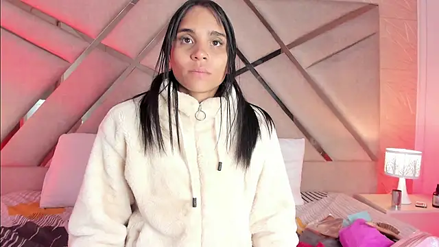 sophie pariss online show from 9, 4, 2026