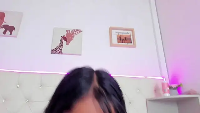 sophie pariss online show from 14, 3, 2025