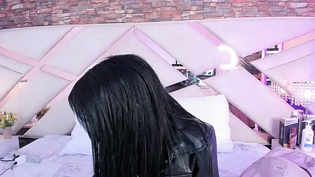 sophie pariss online show from 12, 10, 2025