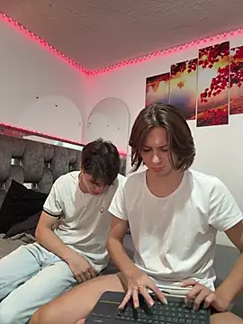 Alex and Fabian online show from 8, 3, 2026