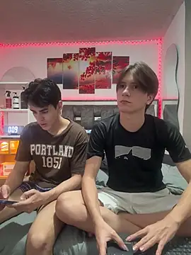 Snapshot of Alex_and_Fabian chatting on 2, 5, 2026 Alex and Fabian online show from 2, 5, 2026