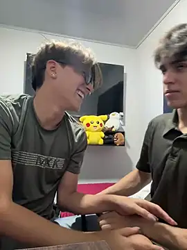 Snapshot of Alex_and_Fabian chatting on 26, 5, 2026 Alex and Fabian online show from 26, 5, 2026
