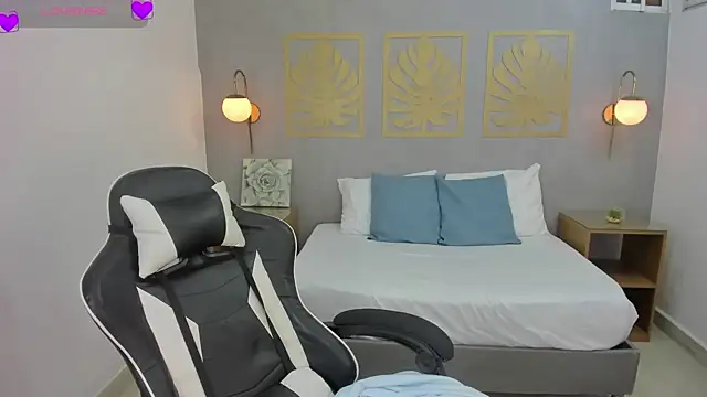 lia sexx19 online show from 5, 3, 2025