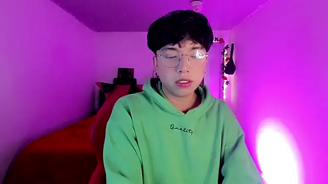 Snapshot of AnggelONfiree chatting on 11, 11, 2025 AnggelONfiree online show from 11, 11, 2025