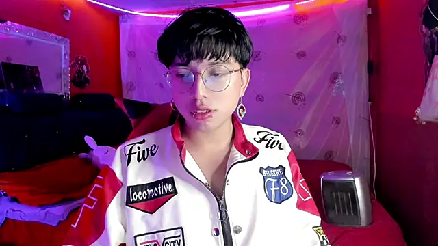 Snapshot of AnggelONfiree chatting on 23, 9, 2025 AnggelONfiree online show from 23, 9, 2025