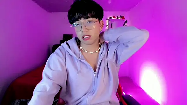 Snapshot of AnggelONfiree chatting on 26, 11, 2025 AnggelONfiree online show from 26, 11, 2025