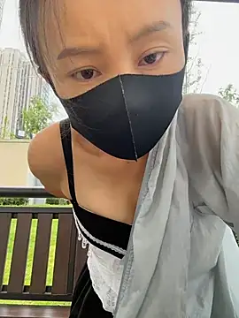 Snapshot of moneymaker_taipei chatting on 5, 10, 2025 moneymaker taipei online show from 5, 10, 2025