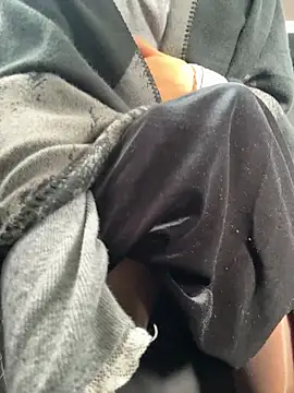 Snapshot of moneymaker_taipei chatting on 25, 10, 2025 moneymaker taipei online show from 25, 10, 2025