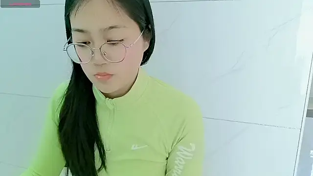 luoxuwen online show from 28, 2, 2025