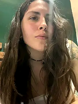 isadelasestrellas online show from 23, 9, 2025