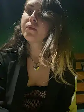 isadelasestrellas online show from 15, 3, 2025