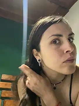 isadelasestrellas online show from 5, 10, 2025