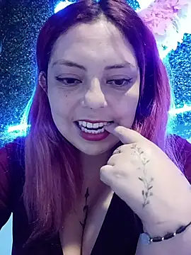 Snapshot of madelaine- chatting on 9, 7, 2026 madelaine- online show from 9, 7, 2026
