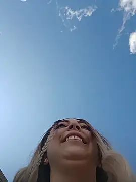 madelaine- online show from 17, 11, 2025