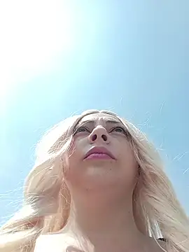 madelaine- online show from 12, 2, 2026