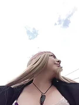 madelaine- online show from 28, 5, 2026