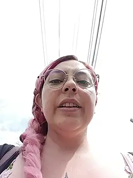 Snapshot of madelaine- chatting on 7, 7, 2026 madelaine- online show from 7, 7, 2026