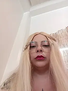 madelaine- online show from 11, 3, 2026