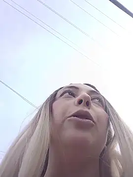 madelaine- online show from 10, 11, 2025