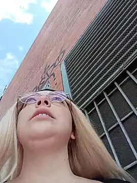 madelaine- online show from 9, 5, 2026