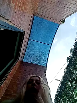 madelaine- online show from 18, 4, 2026