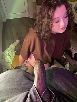 DaisyBooom online show from 12, 1, 2025