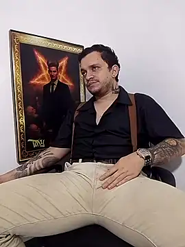 Snapshot of tony_landri chatting on 5, 7, 2026 tony landri online show from 5, 7, 2026