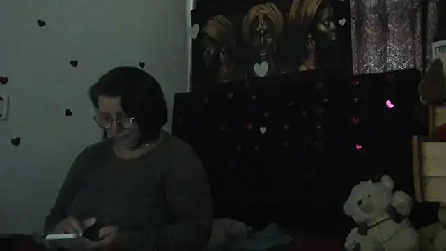 Evaaross 2345 online show from 30, 4, 2026