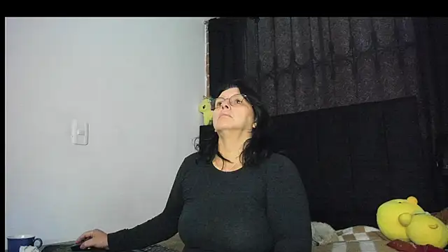 Evaaross 2345 online show from 19, 12, 2025