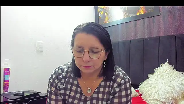 Evaaross 2345 online show from 7, 2, 2026