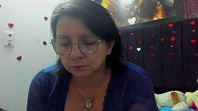 Evaaross 2345 online show from 7, 7, 2026
