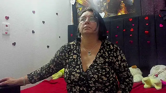 Evaaross 2345 online show from 12, 7, 2026