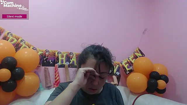 Snapshot of Drool_Sucker chatting on 21, 10, 2025 Drool Sucker online show from 21, 10, 2025