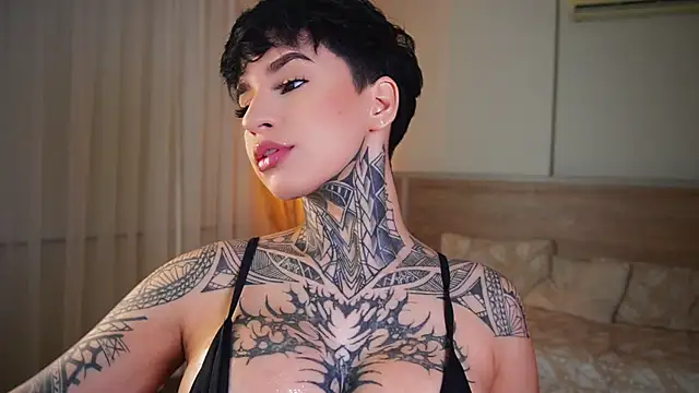 Snapshot of AliceShazaham_ chatting on 20, 9, 2025 AliceShazaham online show from 20, 9, 2025