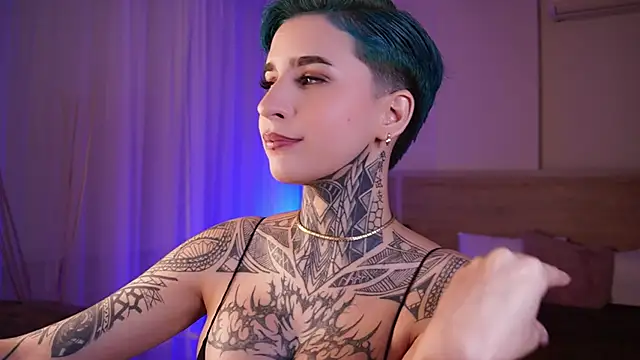 Snapshot of AliceShazaham_ chatting on 5, 2, 2025 AliceShazaham online show from 5, 2, 2025