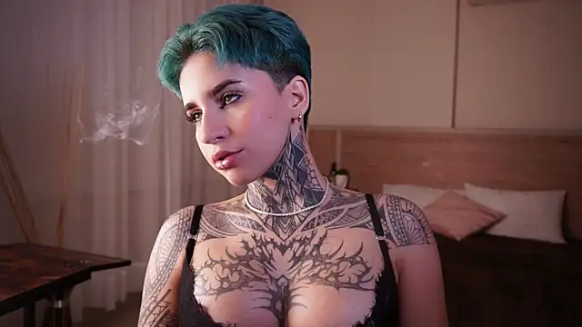 Snapshot of AliceShazaham_ chatting on 9, 2, 2025 AliceShazaham online show from 9, 2, 2025