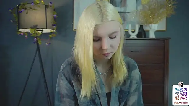 DaisyElmers online show from 23, 2, 2025