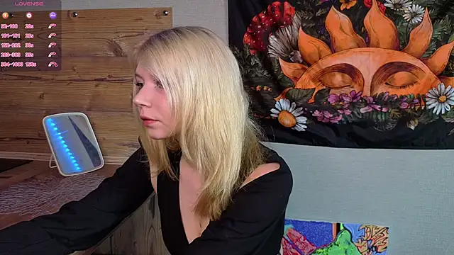 DaisyElmers online show from 18, 9, 2025